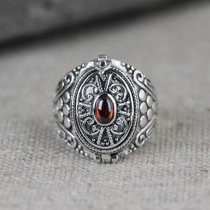 Vintage storage ring