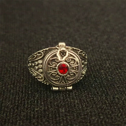 Vintage storage ring